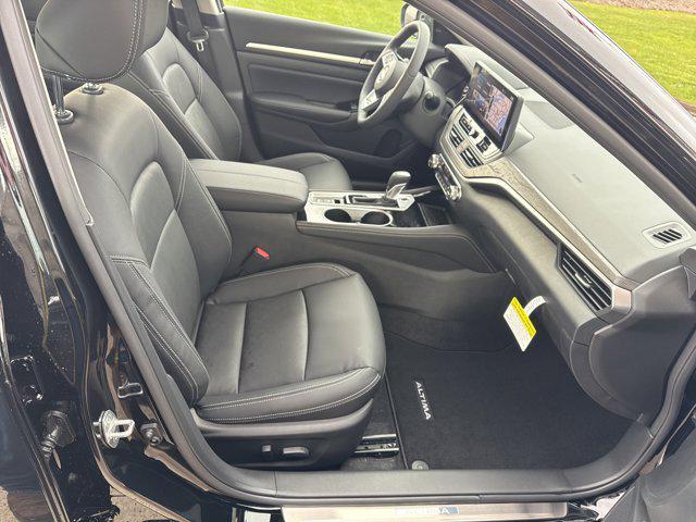 new 2025 Nissan Altima car, priced at $31,980