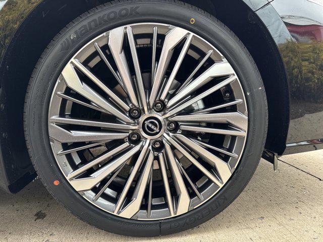 new 2025 Nissan Altima car, priced at $31,980