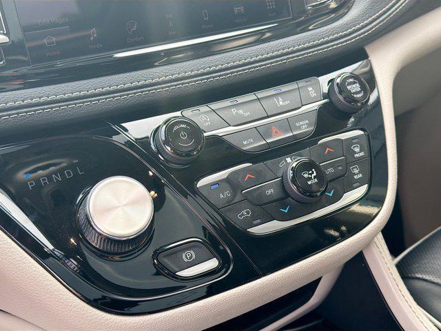 used 2023 Chrysler Pacifica car, priced at $25,497