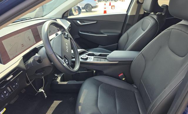 used 2023 Kia EV6 car, priced at $26,301