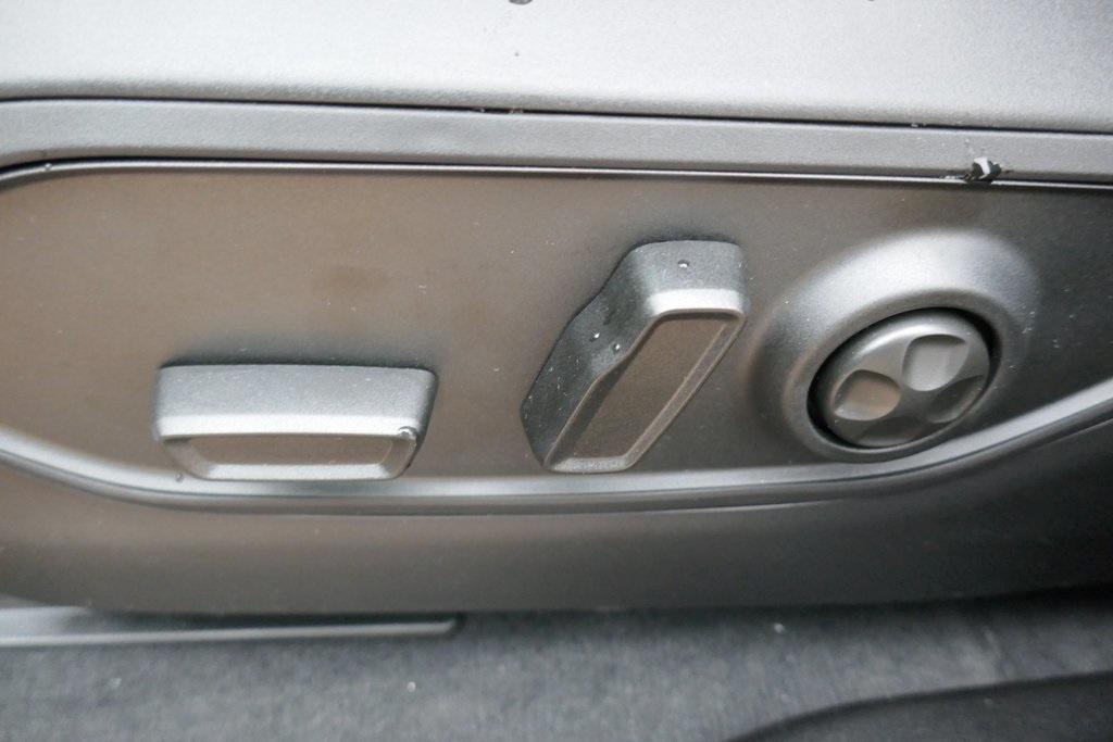 new 2025 Jeep Grand Cherokee car, priced at $41,908