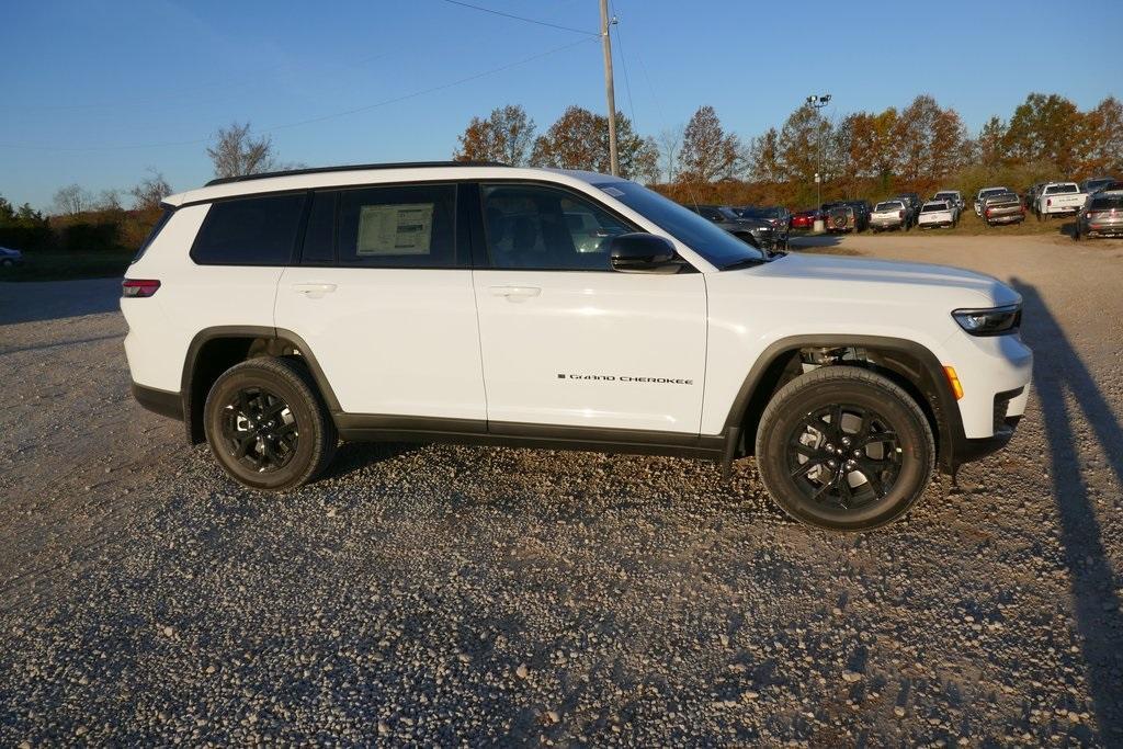 new 2025 Jeep Grand Cherokee L car, priced at $42,113