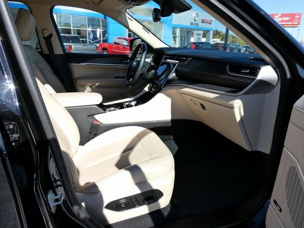 used 2021 Jeep Grand Cherokee L car, priced at $23,995