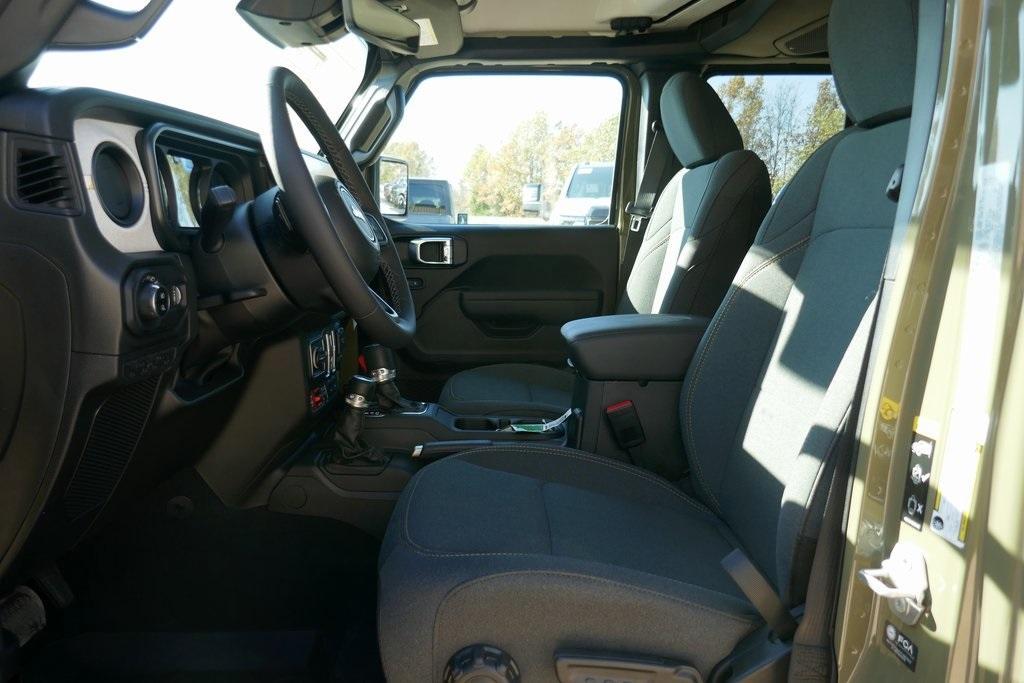 new 2026 Jeep Gladiator car, priced at $48,726