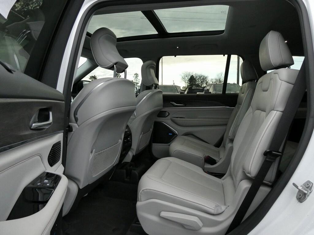 used 2021 Jeep Grand Cherokee L car, priced at $28,995