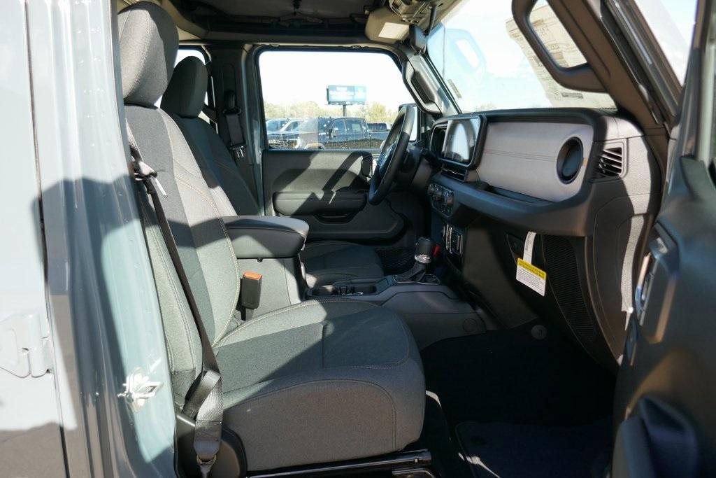 new 2026 Jeep Gladiator car, priced at $38,132