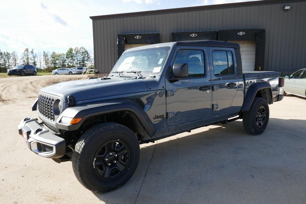 new 2026 Jeep Gladiator car, priced at $38,132