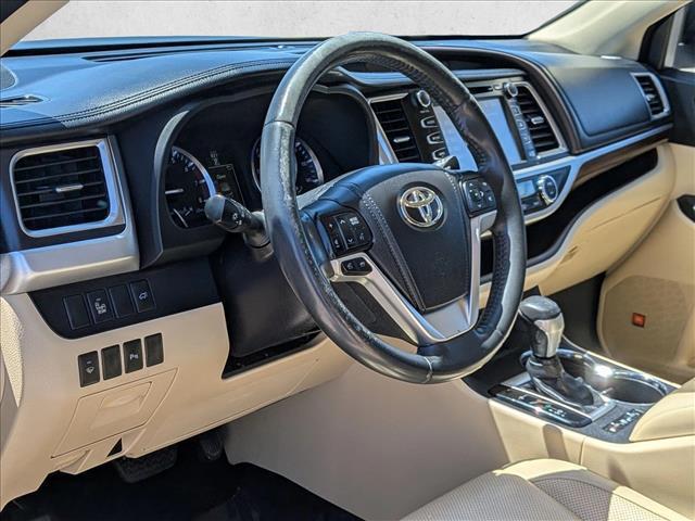 used 2014 Toyota Highlander car, priced at $12,792