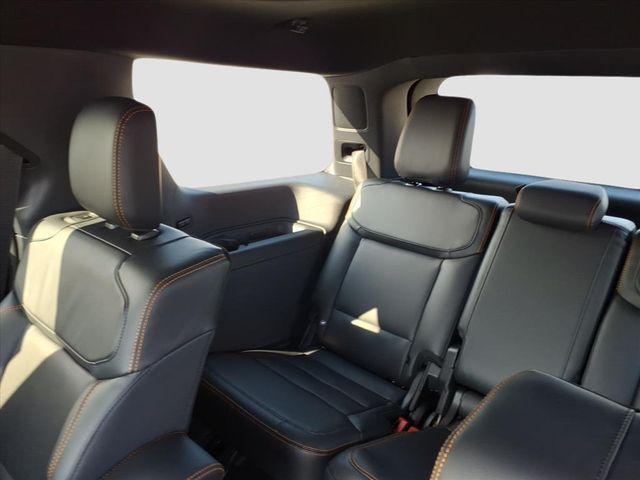 new 2025 Ford Expedition car, priced at $85,050