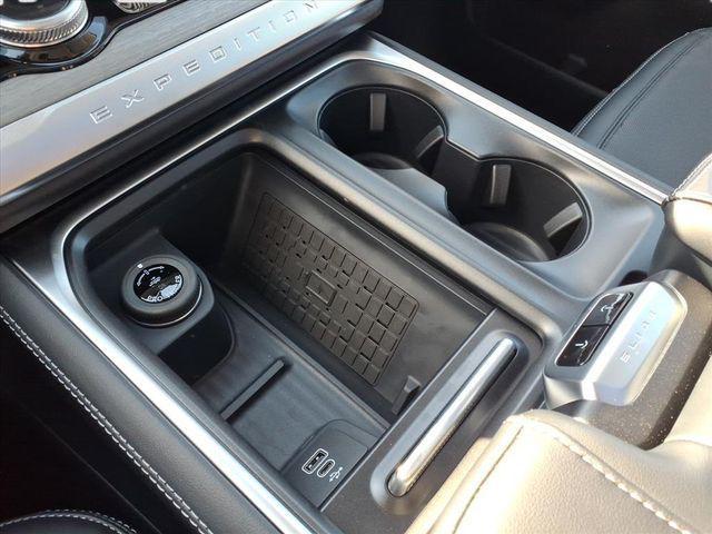 new 2025 Ford Expedition car, priced at $77,940