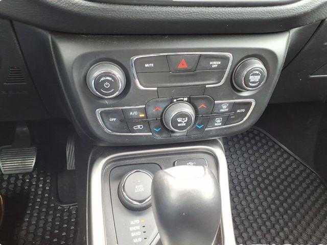 used 2020 Jeep Compass car, priced at $17,137