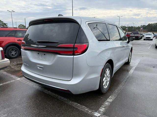 used 2024 Chrysler Pacifica car, priced at $28,987