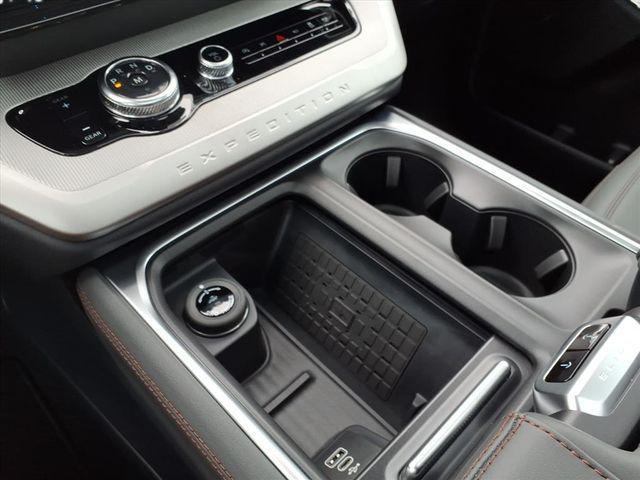 new 2025 Ford Expedition Max car, priced at $69,041