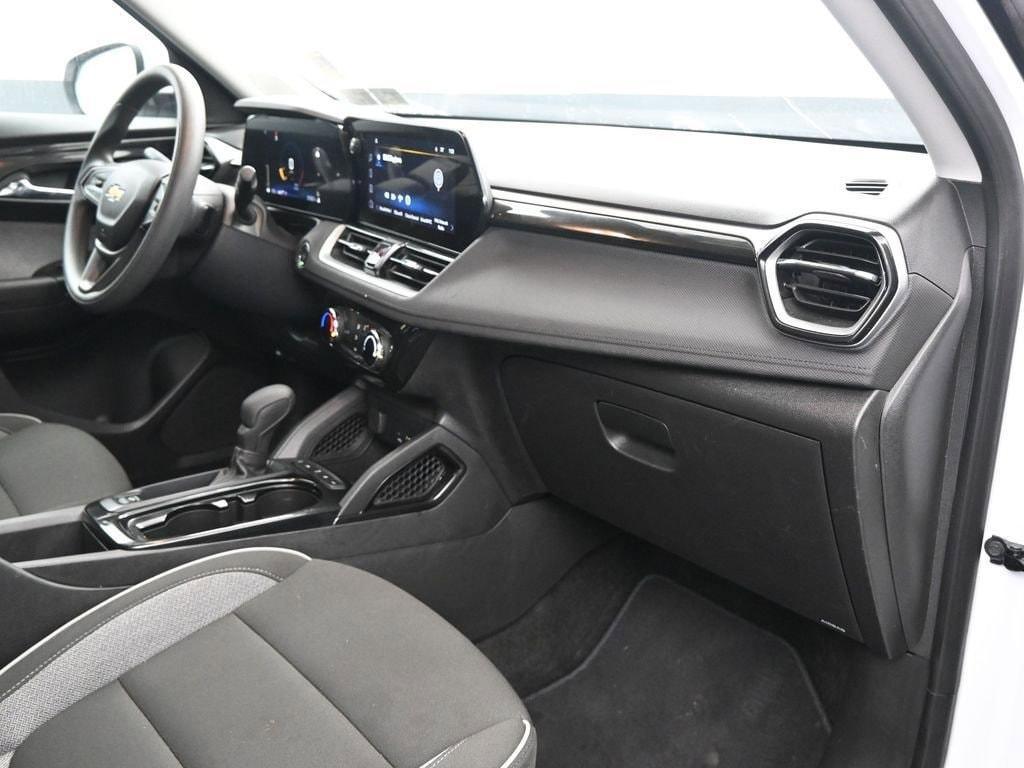 used 2025 Chevrolet TrailBlazer car, priced at $21,998