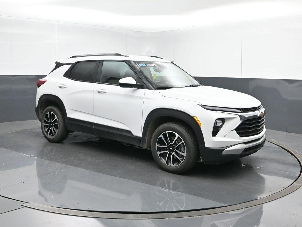 used 2025 Chevrolet TrailBlazer car, priced at $21,998