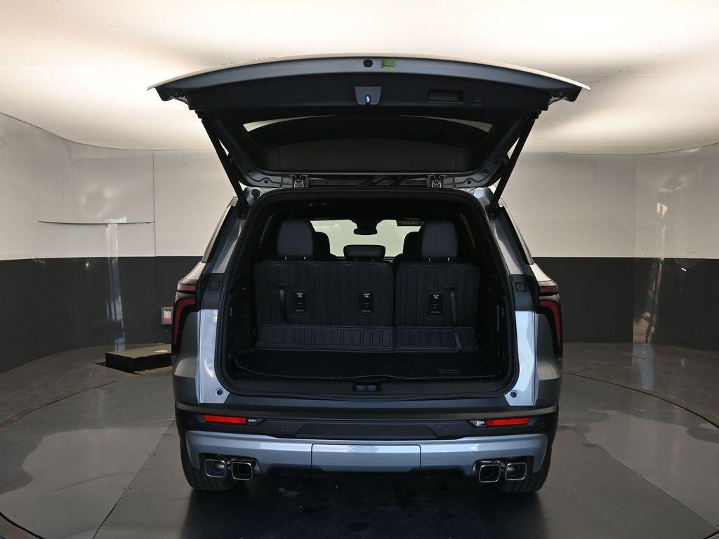 used 2026 Chevrolet Traverse car, priced at $50,491