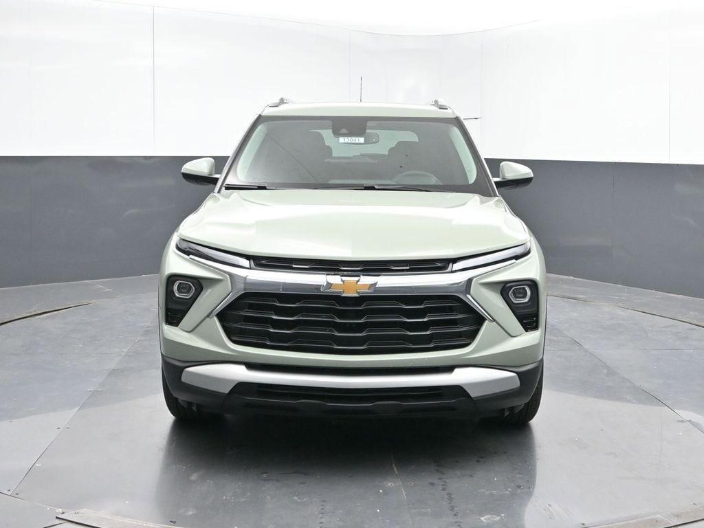 new 2026 Chevrolet TrailBlazer car, priced at $25,735