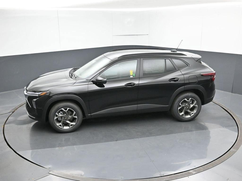 new 2026 Chevrolet Trax car, priced at $26,345