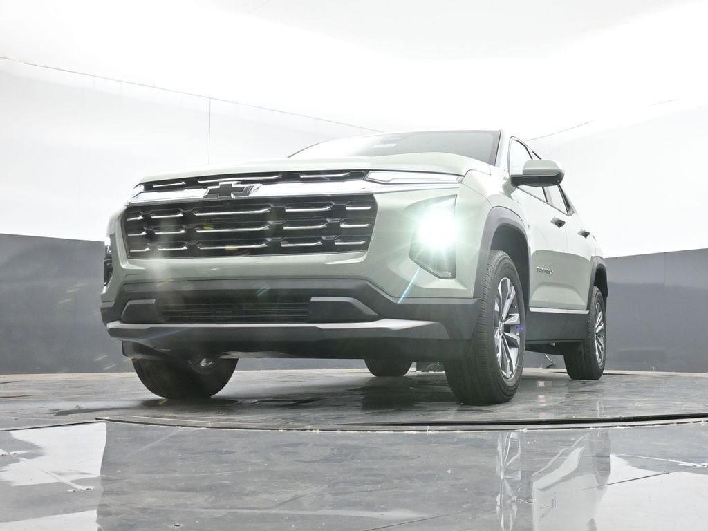 new 2026 Chevrolet Equinox car, priced at $28,815