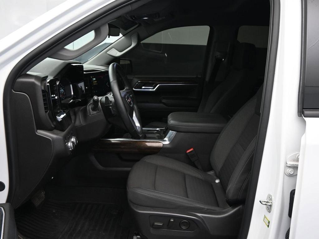 used 2024 GMC Sierra 1500 car, priced at $49,877
