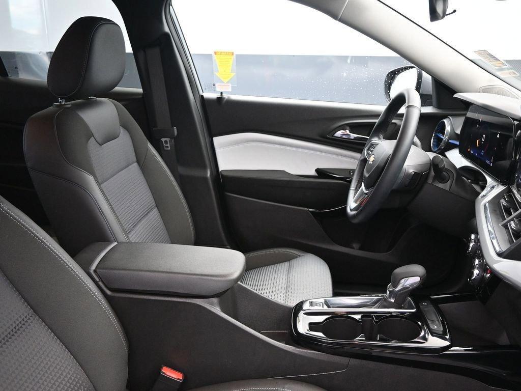used 2025 Chevrolet Trax car, priced at $19,498