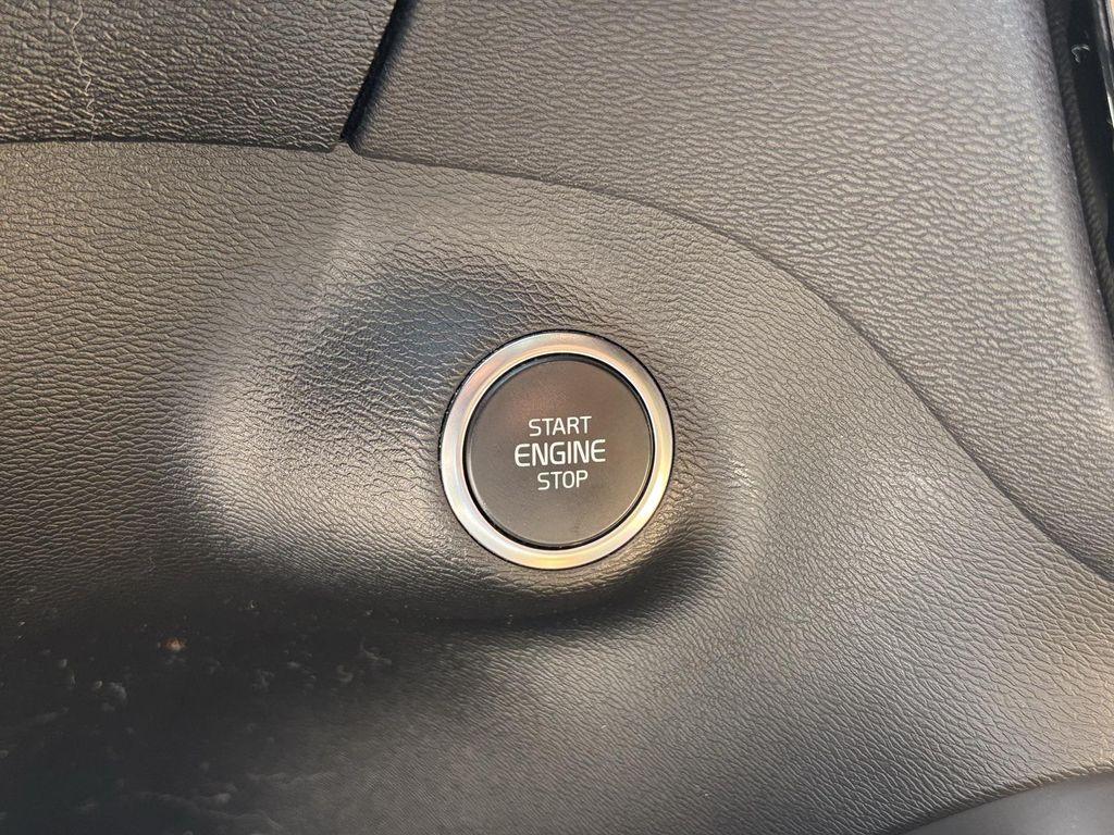 used 2020 Volvo XC40 car, priced at $20,027