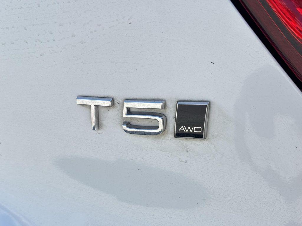 used 2020 Volvo XC40 car, priced at $20,027