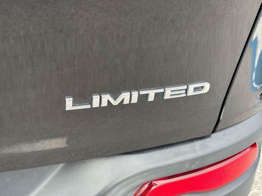 used 2016 Jeep Cherokee car, priced at $6,090