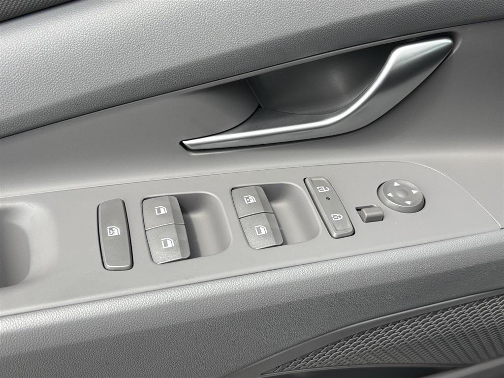 new 2025 Hyundai Elantra car, priced at $19,995