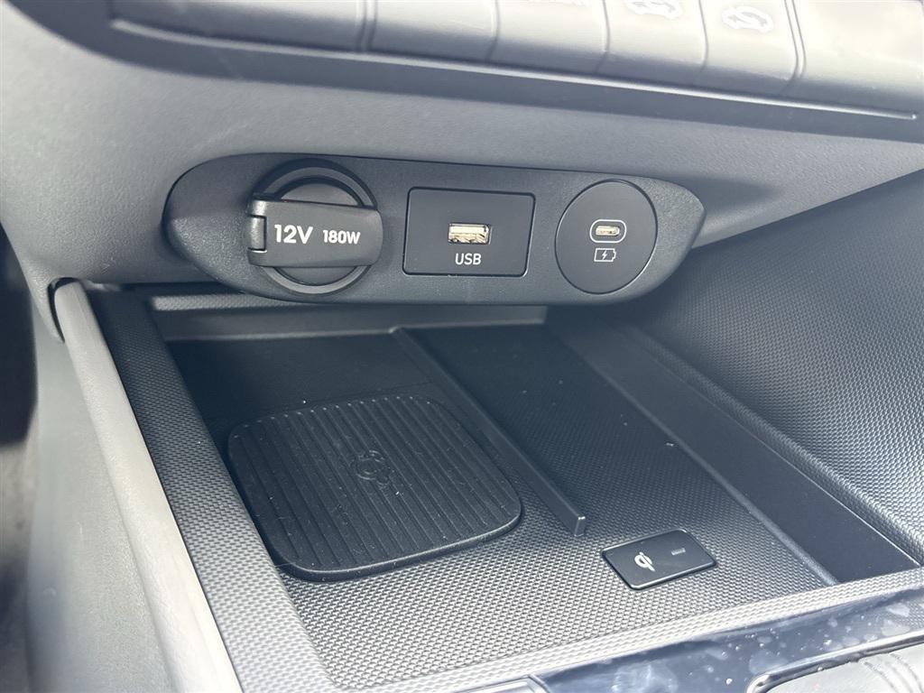 new 2025 Hyundai Elantra car, priced at $19,995