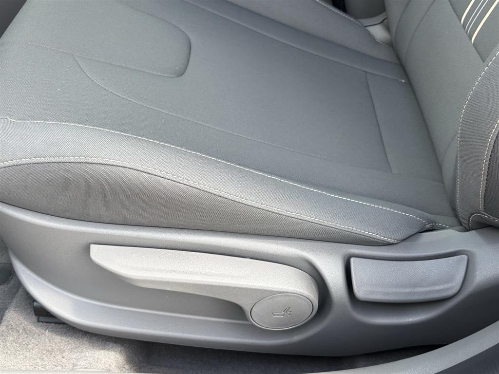 new 2025 Hyundai Elantra car, priced at $19,995