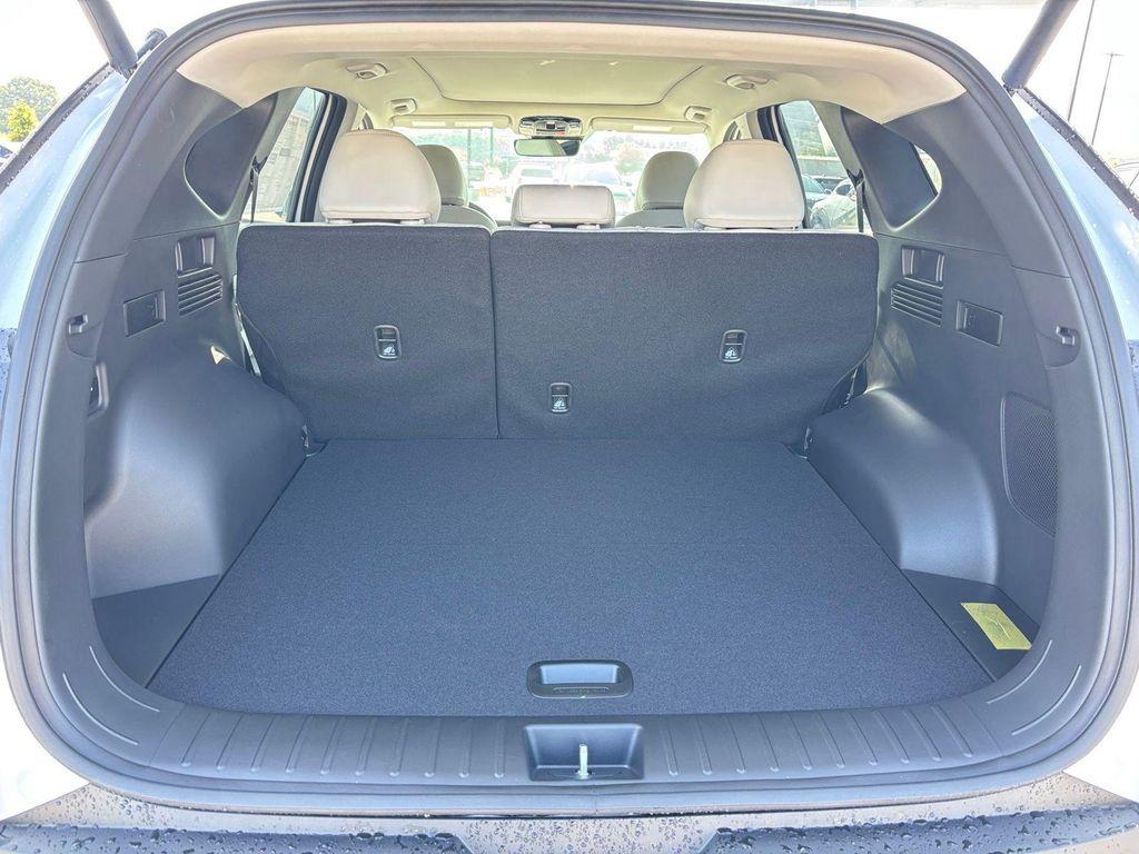 new 2026 Hyundai TUCSON Hybrid car, priced at $40,245