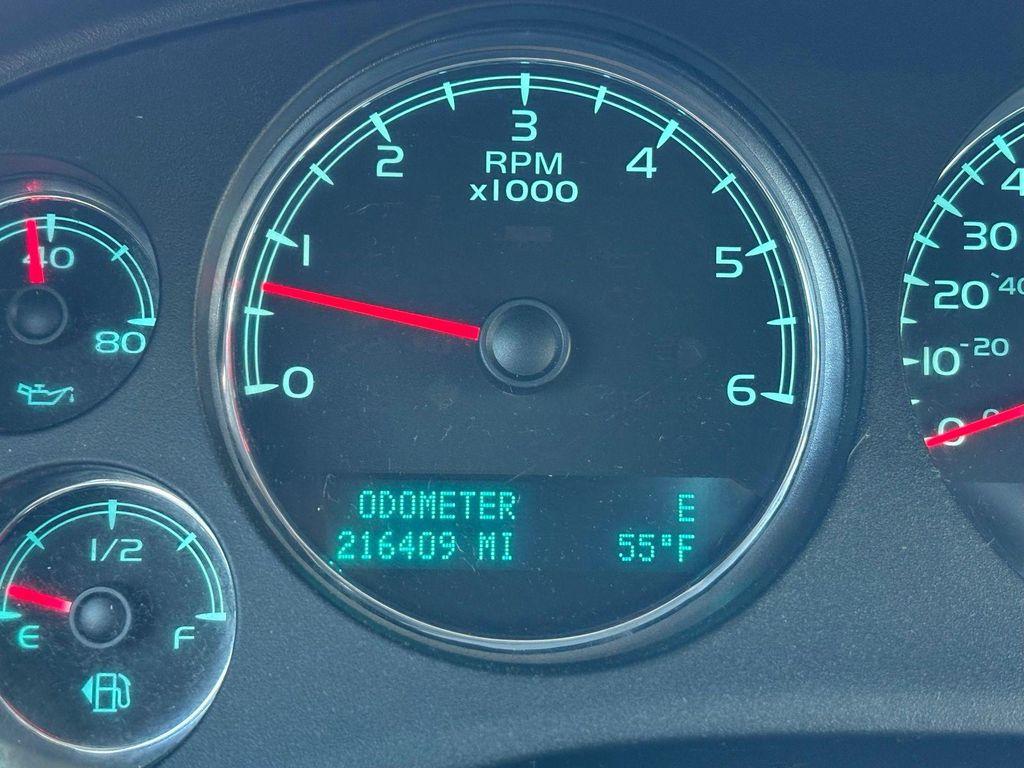 used 2013 Chevrolet Suburban car, priced at $9,999