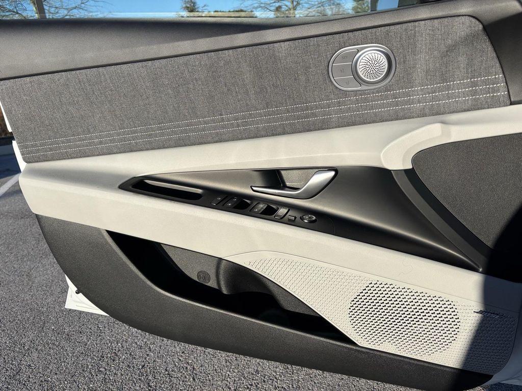 new 2026 Hyundai ELANTRA HEV car, priced at $30,871