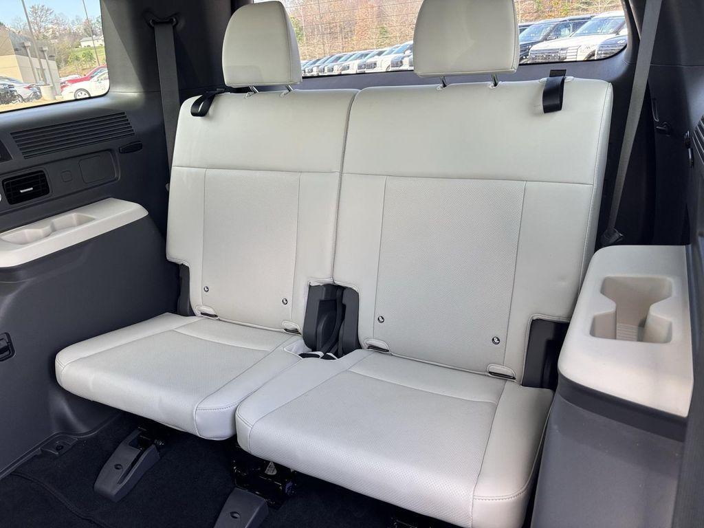 used 2024 Hyundai Santa Fe car, priced at $27,934