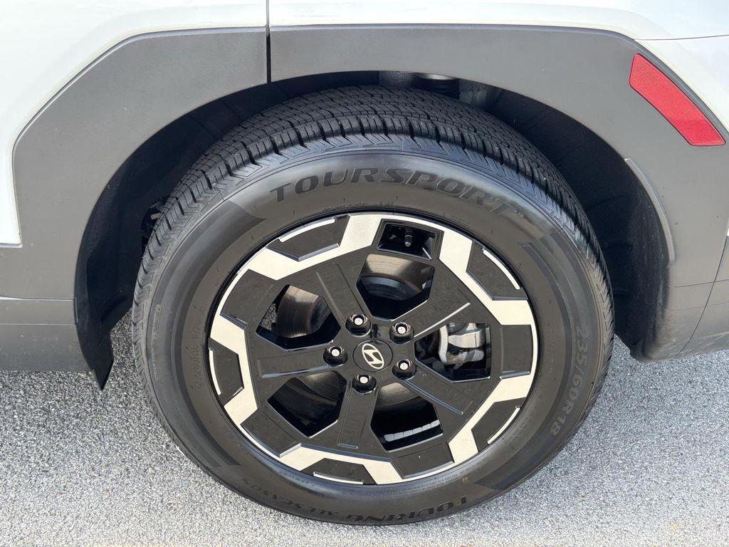 used 2024 Hyundai Santa Fe car, priced at $27,934