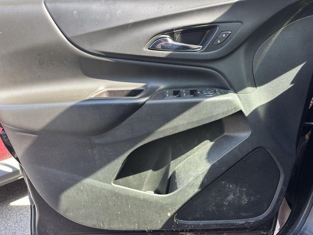 used 2021 Chevrolet Equinox car, priced at $14,656