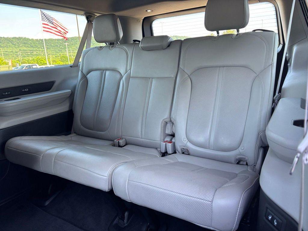 used 2024 Jeep Wagoneer L car