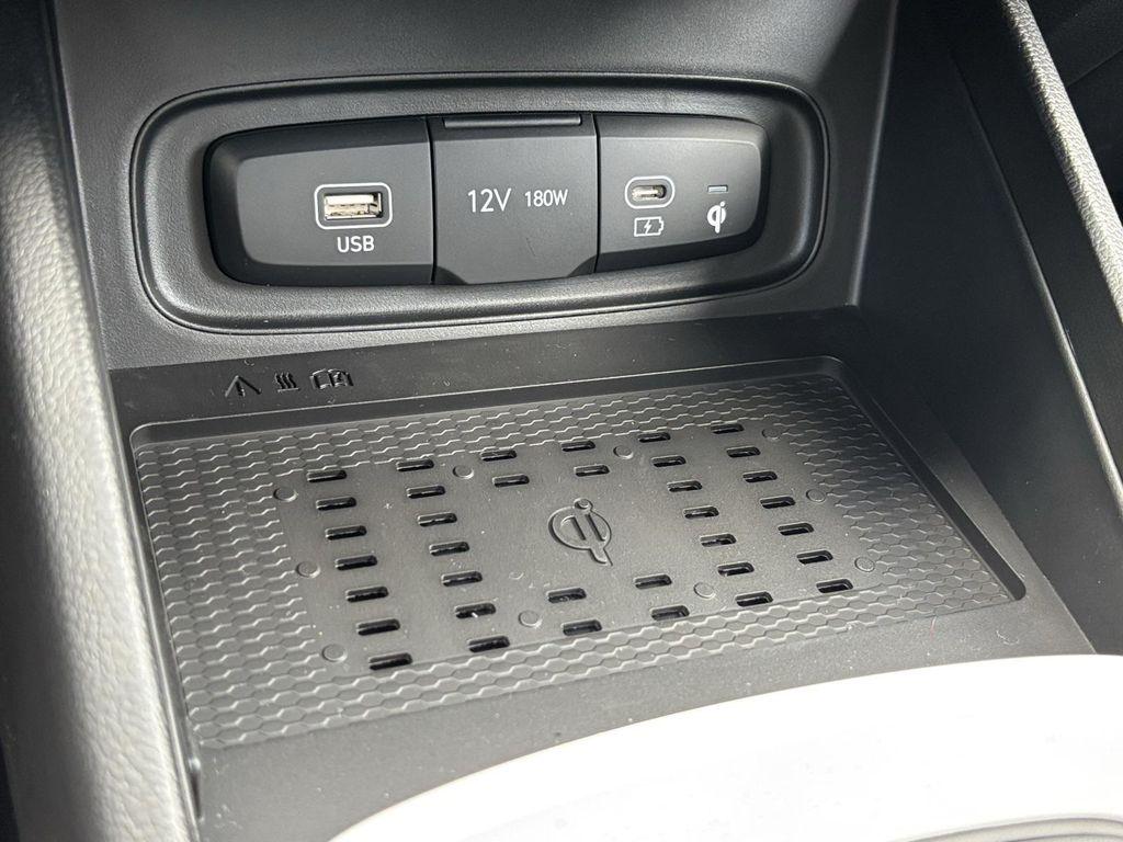 new 2025 Hyundai Venue car, priced at $23,141