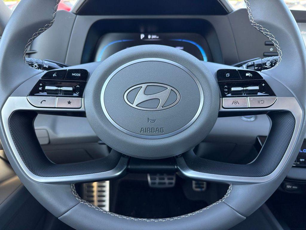 new 2025 Hyundai Elantra car, priced at $22,678