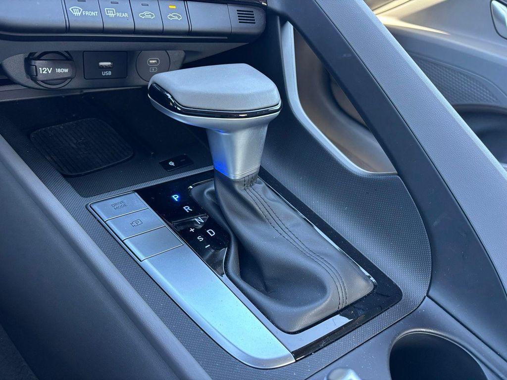 new 2025 Hyundai Elantra car, priced at $22,678
