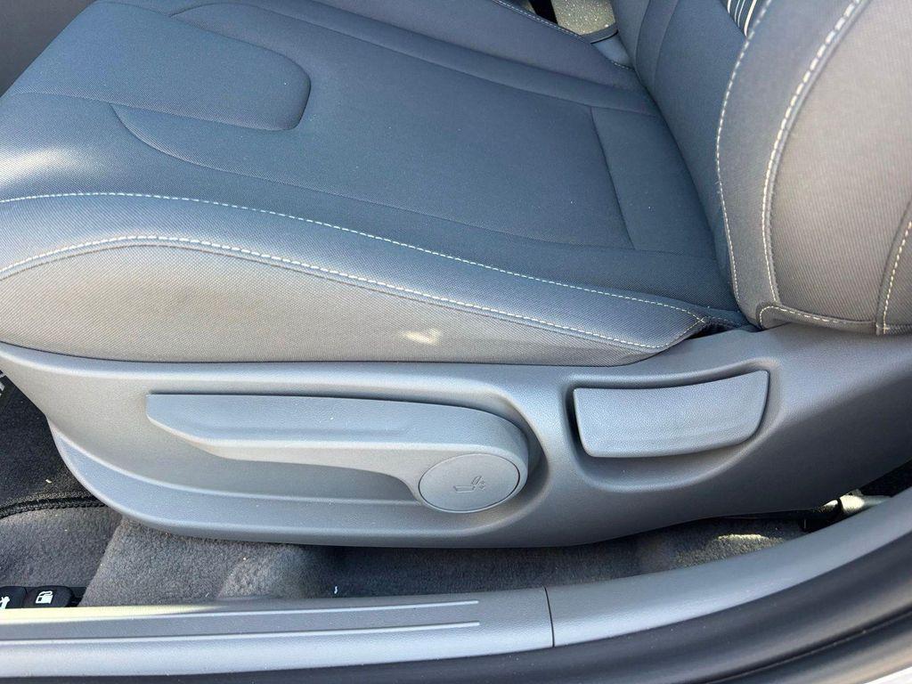 new 2025 Hyundai Elantra car, priced at $22,678