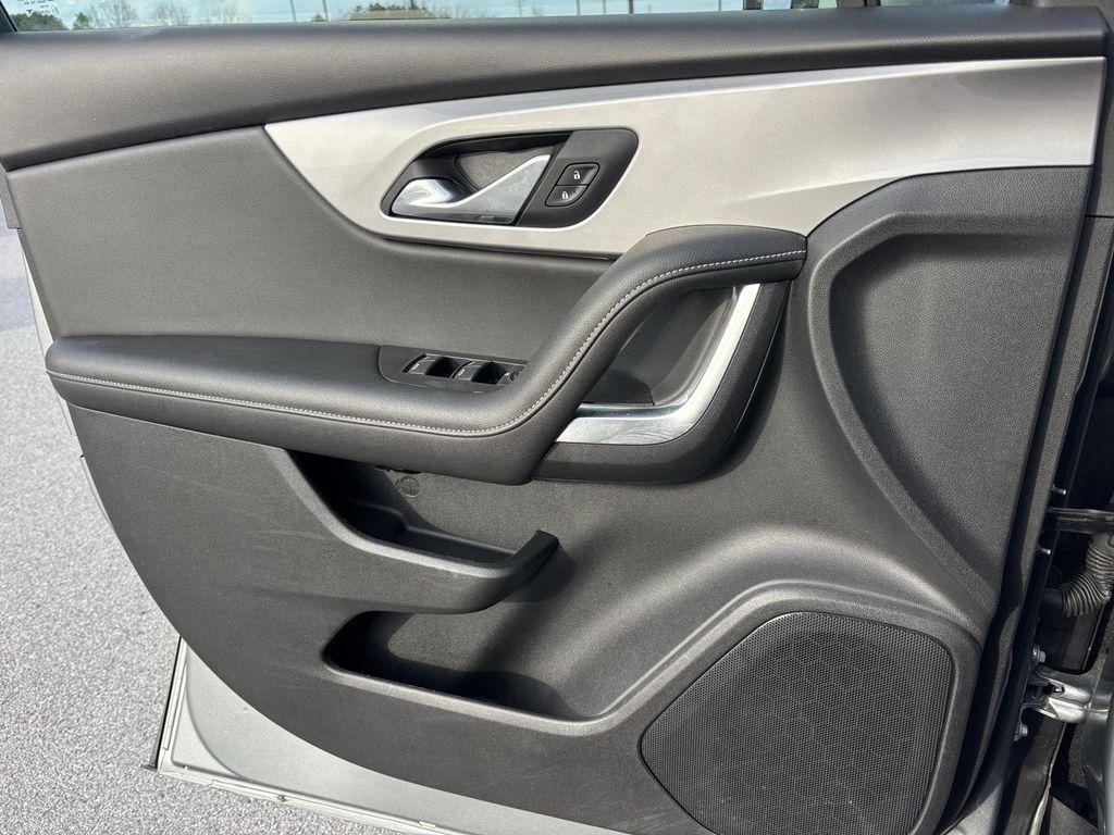 used 2025 Chevrolet Blazer car, priced at $28,777