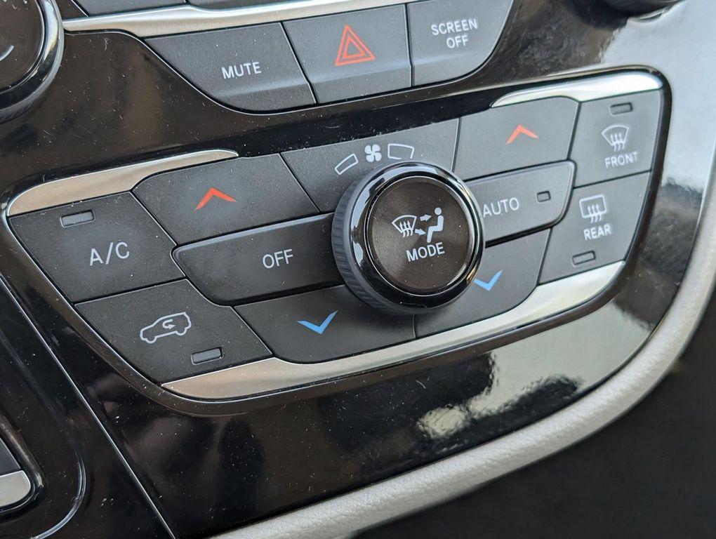 used 2024 Chrysler Pacifica car, priced at $29,409