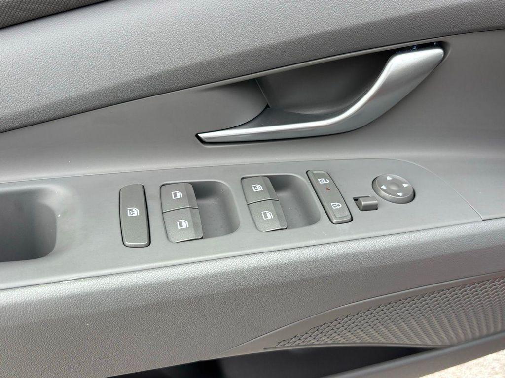 new 2025 Hyundai Elantra car, priced at $23,060