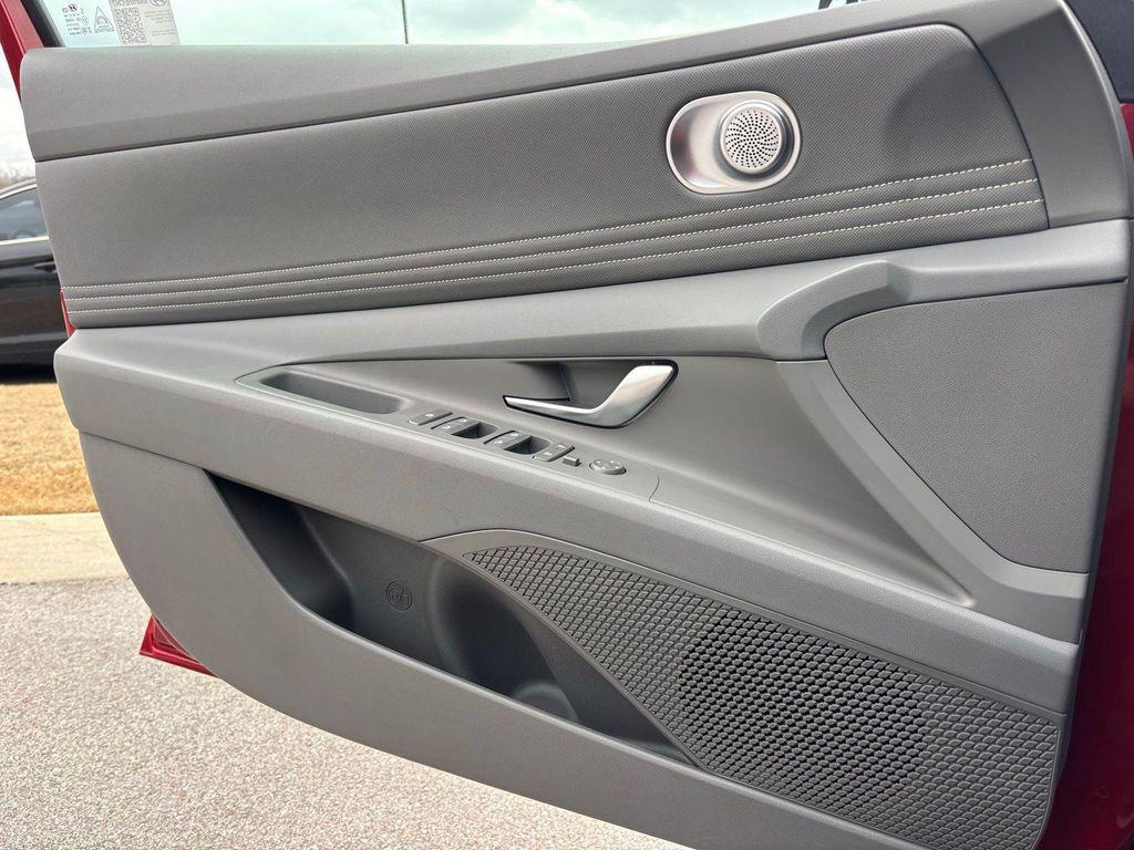 new 2025 Hyundai Elantra car, priced at $23,060