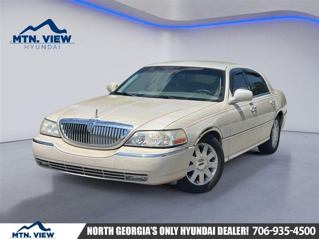 used 2003 Lincoln Town Car car