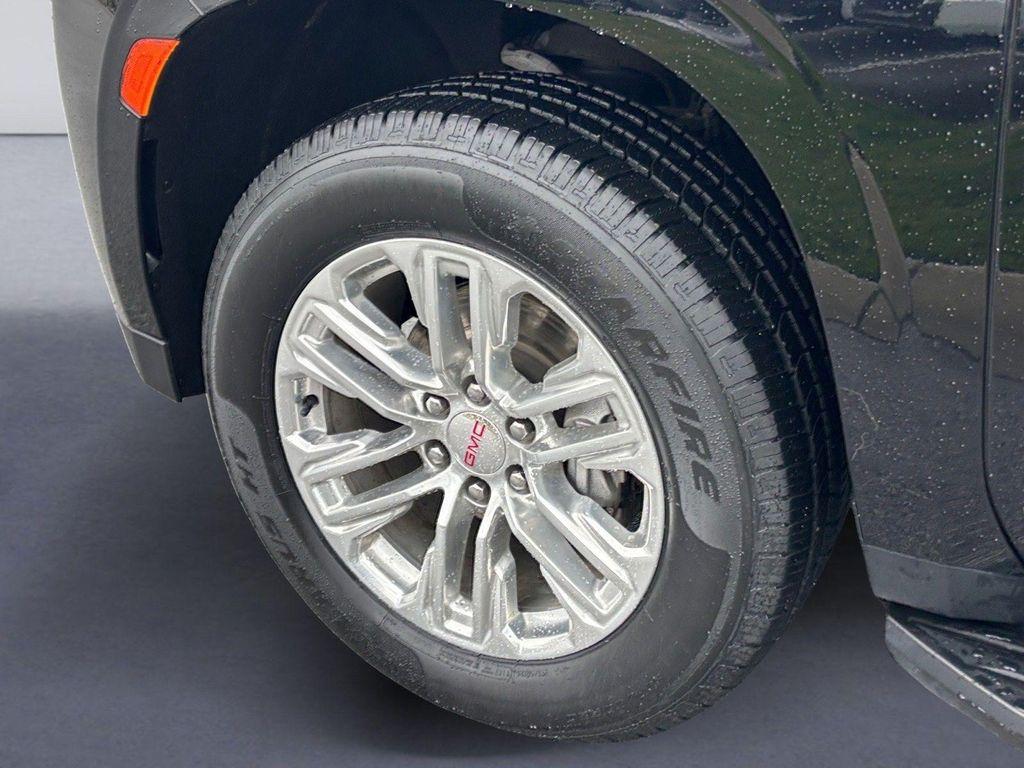 used 2024 GMC Yukon car, priced at $50,412