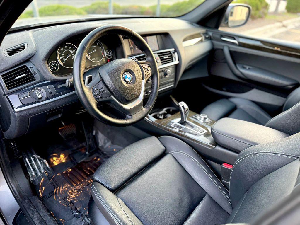 BMW X3 view 11