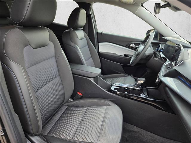 used 2024 Chevrolet Trax car, priced at $20,254